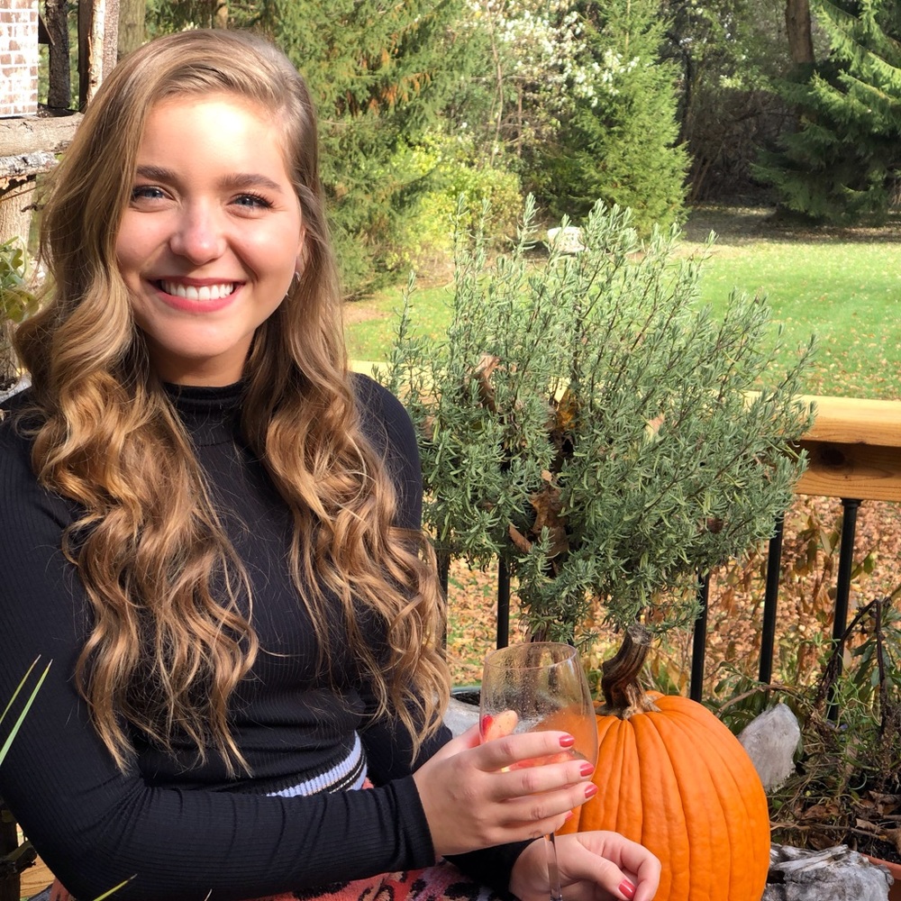 Meet your Posher, Hannah